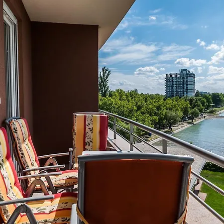 Apartment Club 218 Wellness Apartman Siofok