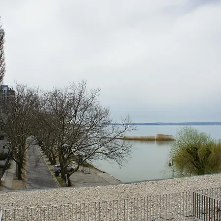 Club 218 Wellness Apartman * Siofok