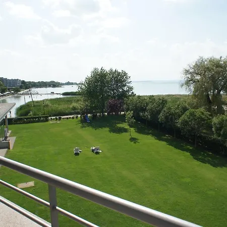 Club 218 Wellness Apartman Apartamento Siófok