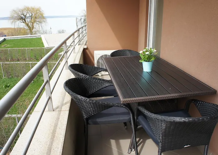 Club 218 Wellness Apartman *